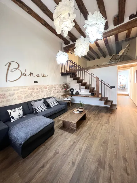 BÁNOVA, a central and unique apartment. - Image 1