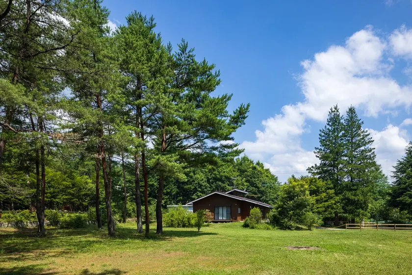 Relax in a 1000-tsubo garden and luxury chalet in the great outdoors of a UNESCO Eco Park - Image 1