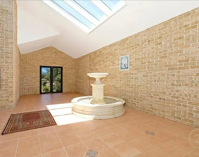 Spa Villa with Media&Gaming Rooms - Image 1
