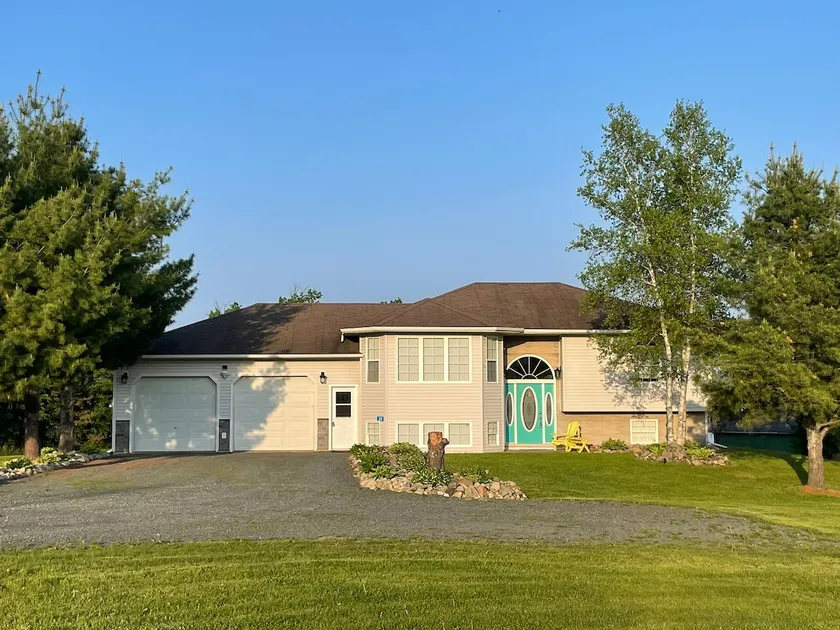 O'Neill's Coastal Airbnb - with hot tub! - Image 1