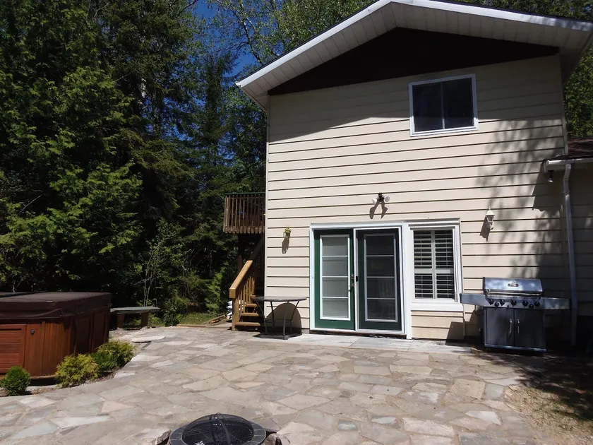 Lovely secluded Woodland Beach retreat with hottub - Image 1