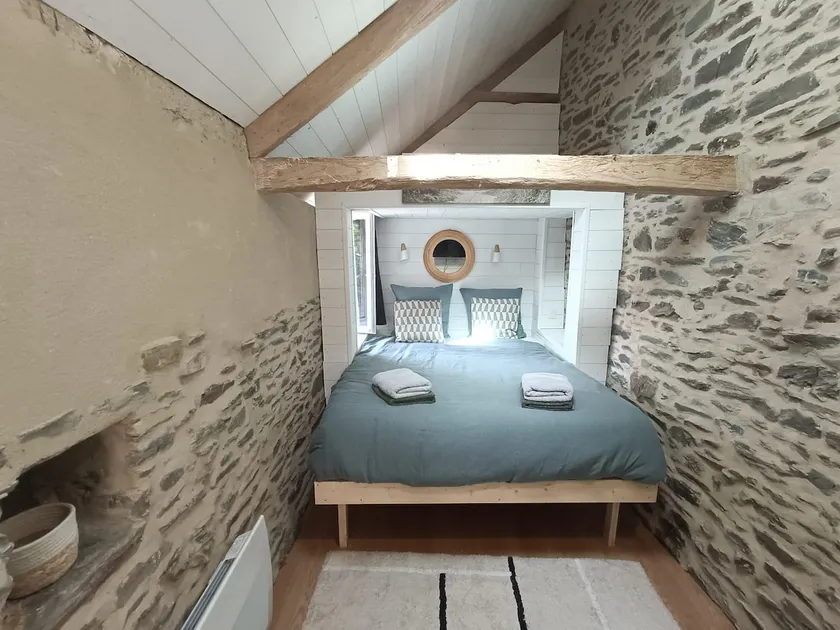 Independent suite to the Lordship - Image 1