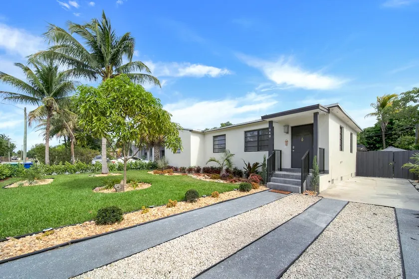 3BR Retreat by the Beach with Backyard & Hot Tub - Image 1