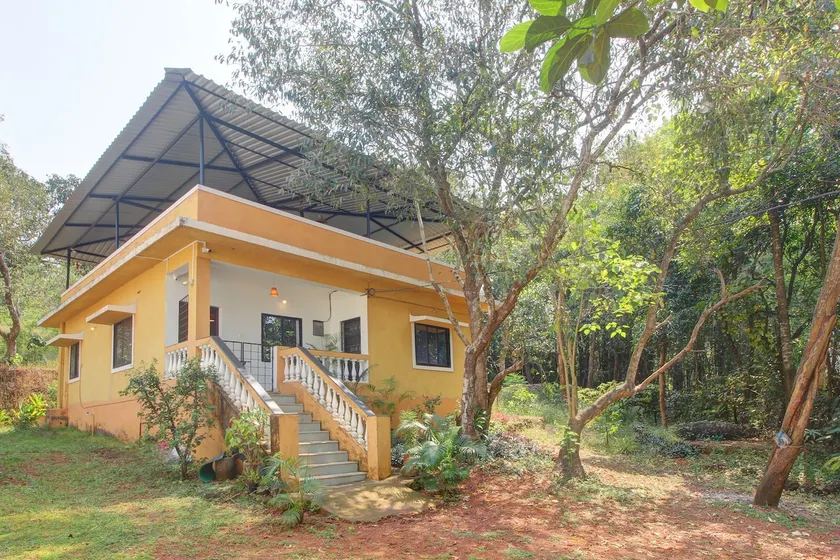 Genesis Abode - 2BHK Nest in Nature, Assagao - 10 mins from Anjuna & Vagator Beaches - Image 1