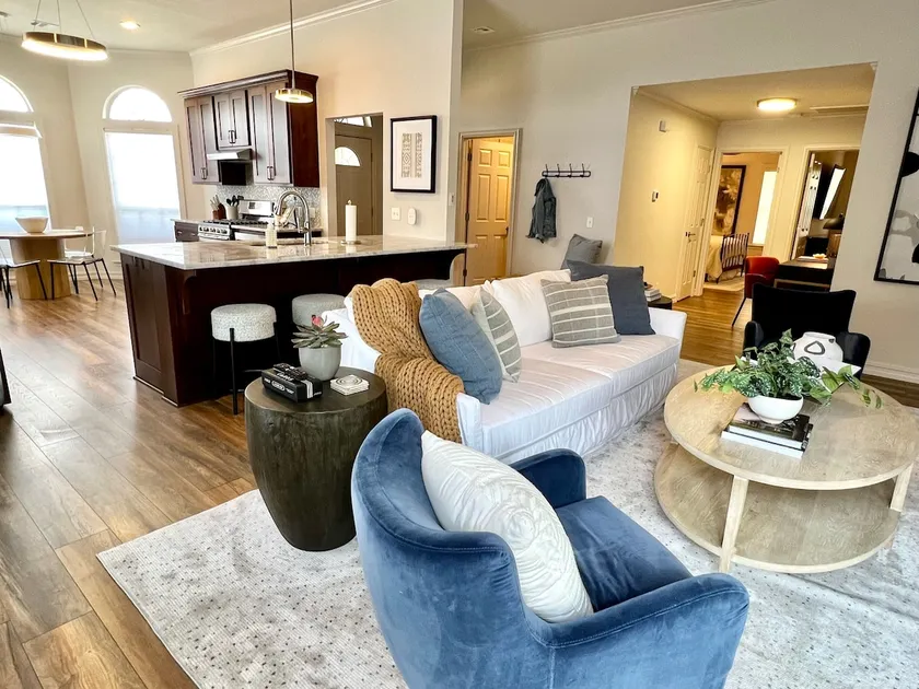 Casa Joya - A Jenks Gem Professionally designed three-bedroom luxury home! - Image 1