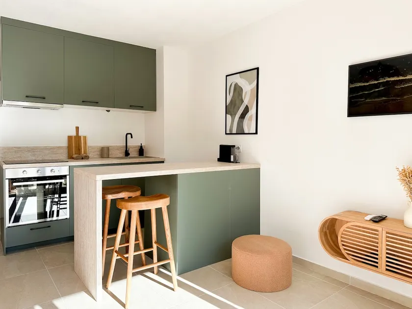 Nice garden studio with garage included. - Image 1