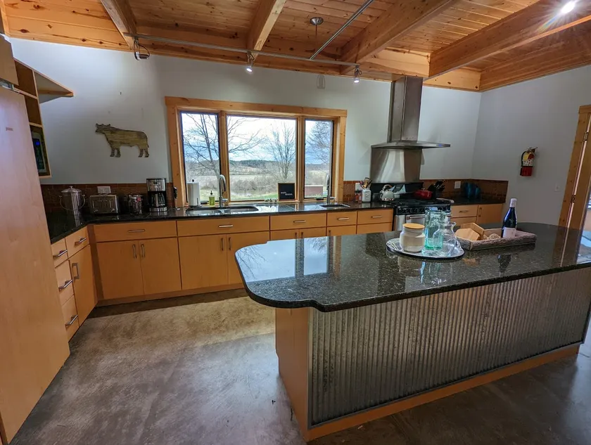 Peaceful Retreat - Near Hiking & OU! - Image 1