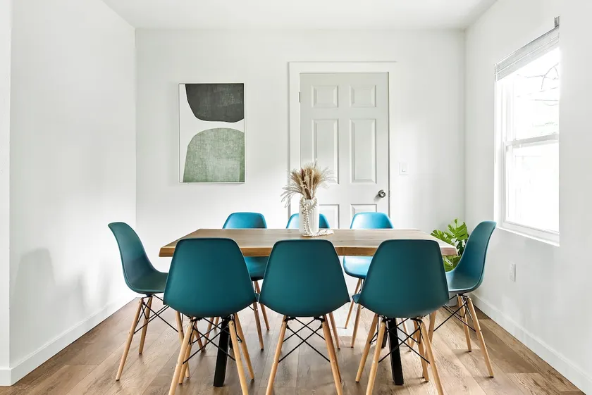 Fully remodeled Cozy house, 10 min. from airport - Image 1