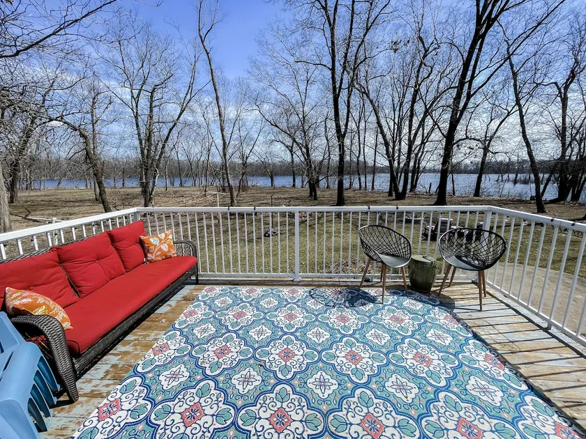 Adorable Cottage on GREAT Fishing Lake - Image 1