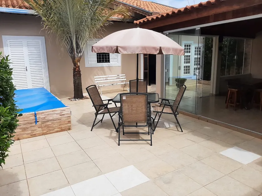 Nice house with outdoor area and pool - Image 1