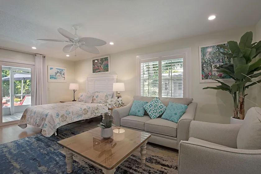 Key west suite with a hot tub and heated pool - Image 1