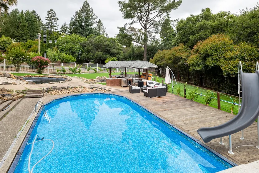 2 Hidden Wine Country Gem Upstairs Unit - Image 1