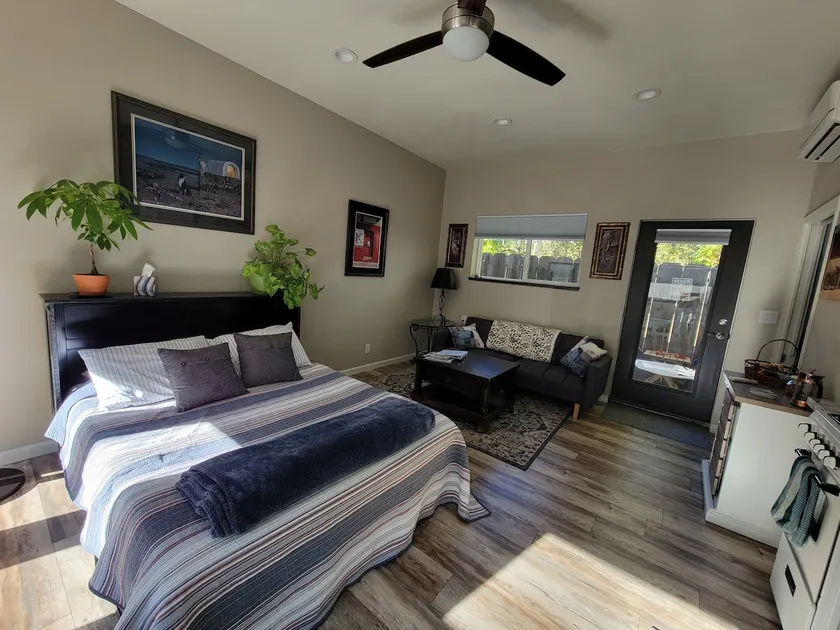 Serenity Studio - peace, quiet and a hot tub - Image 1