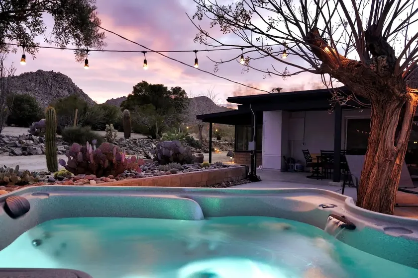 The Outpost Joshua Tree: Hot Tub, GameRoom, JTNP - Image 1