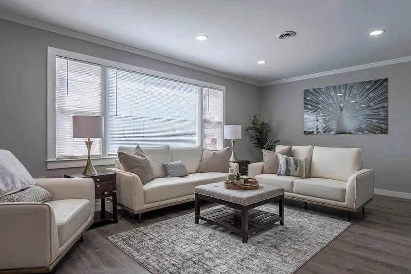 Newly remodeled! 1 Block to Beach +Free WiFi - Image 1