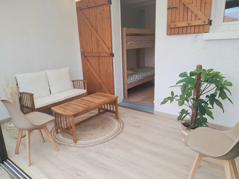 Apartment near the ocean - Image 1