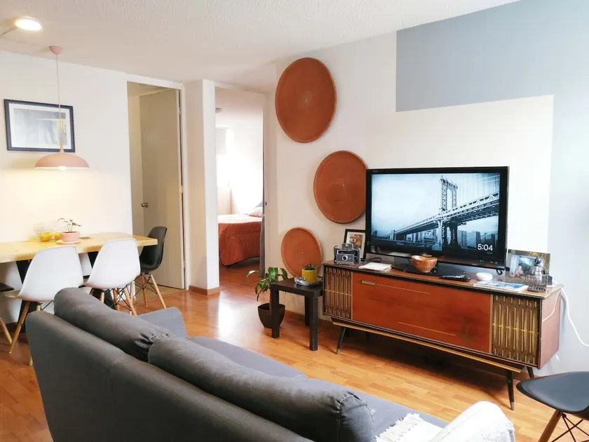 Mid-Century Apartment in a Gated Community - Image 1