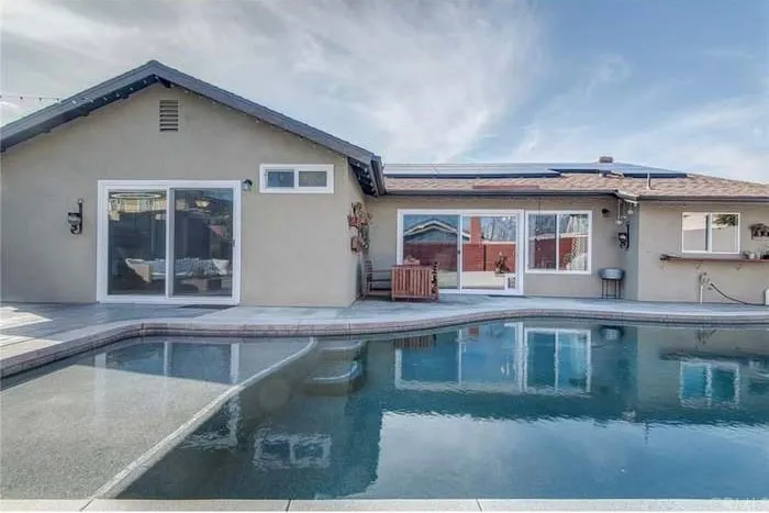 Modern Home w/ Pool near Beach, Mall & Disneyland - Image 1
