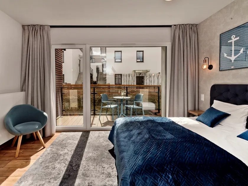 BlueApartPL Luxury studio with balcony AH 15 - Image 1