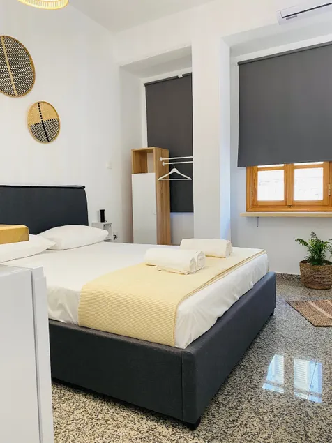 Homdwell Fine Living 1 - Image 1