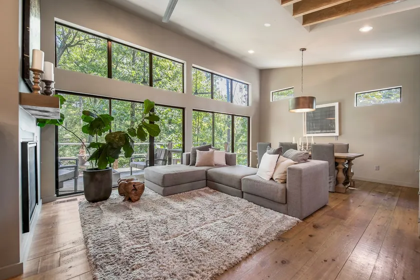 Casa Bella * 15 min to Bentonville * Hot tub * - Image 1