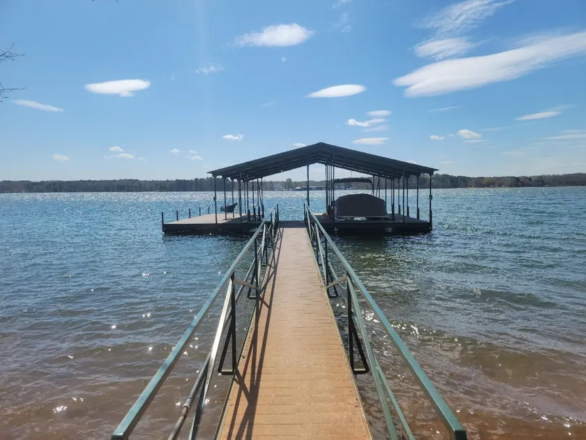 Hartwell Marina View - Image 1
