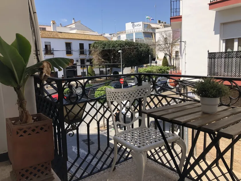 Nice central apartment near Seville - Image 1