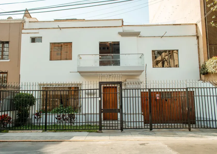 Residencia Ferré, in the heart of Miraflores - Image 1