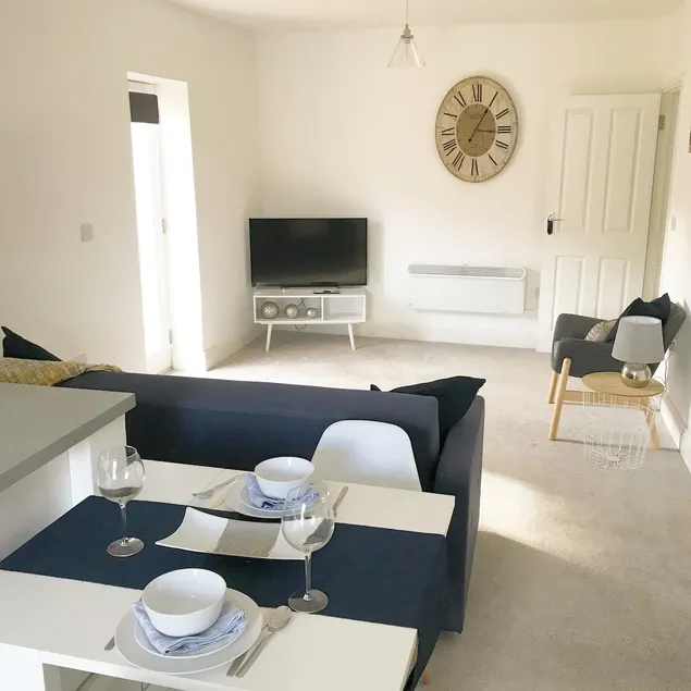 Bellevue Apartment - Image 1