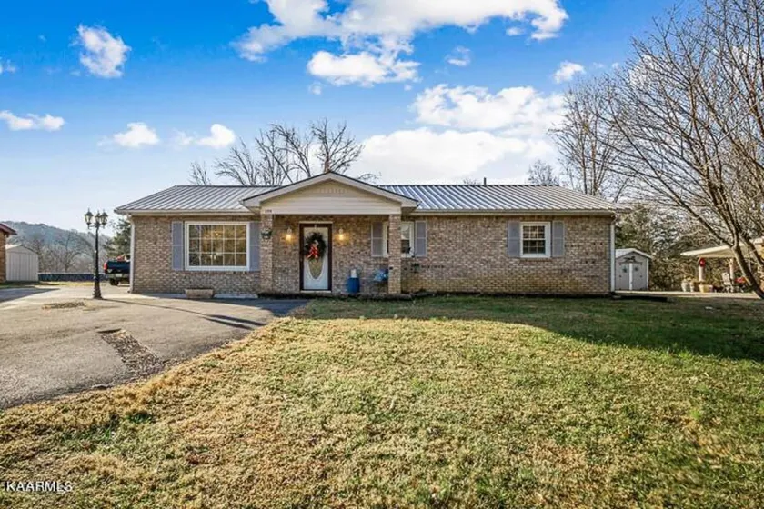 Peaceful Home On A Hill In Cookeville, Tennessee - Image 1