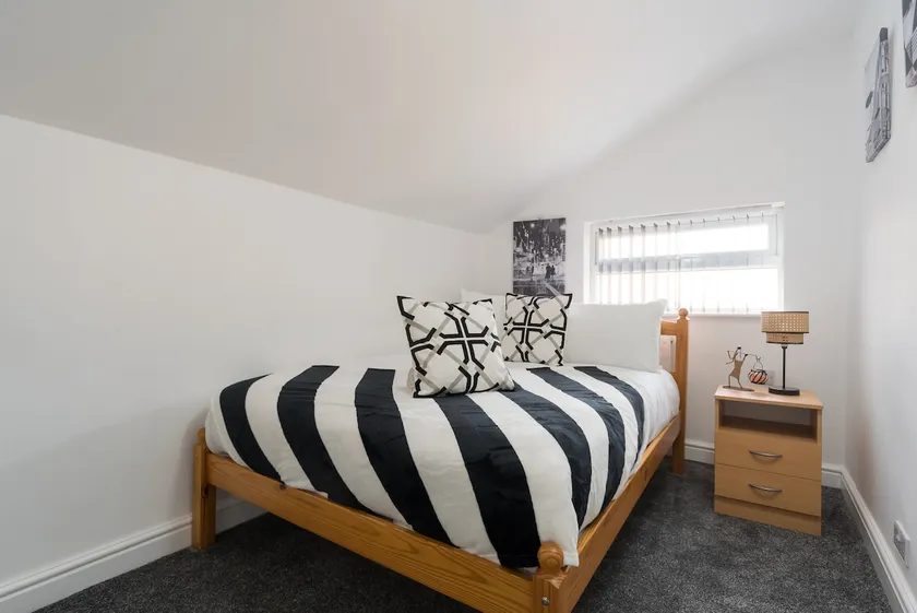 3 Bedroom Adom Home 4 Beds- Central Location - Image 1
