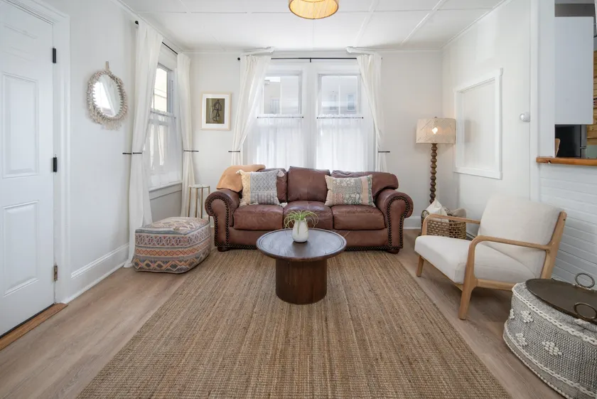 Modern, comfy 3 bed apt · Heart of Newport - Image 1