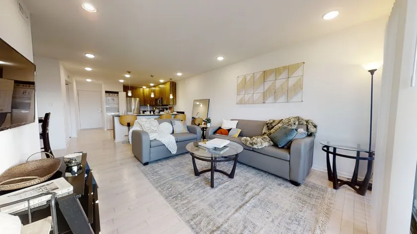 UIUC Four Bedroom Unit w/ Patio located on 2nd St! - Image 1