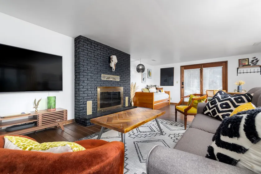 Stylish 1 bedroom cottage along the Mississippi River - Image 1