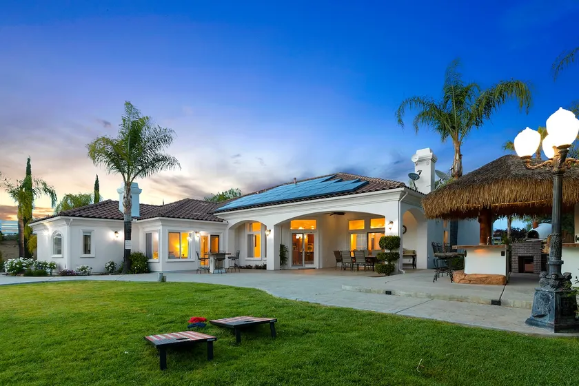 Luxury Pool Retreat, Waterslide, Grotto, Game Room - Image 1