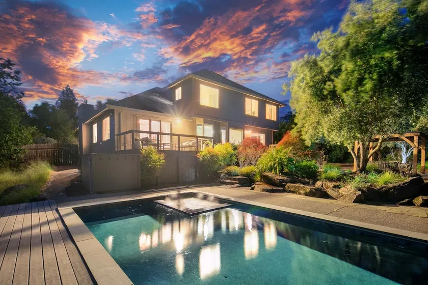 Villa Annadel - Stunning 5 Bedroom with a Pool - Image 1