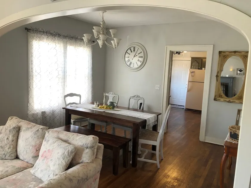 Country chateau - Image 1