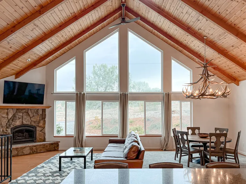 Whiskey Ridge Estate - Image 1