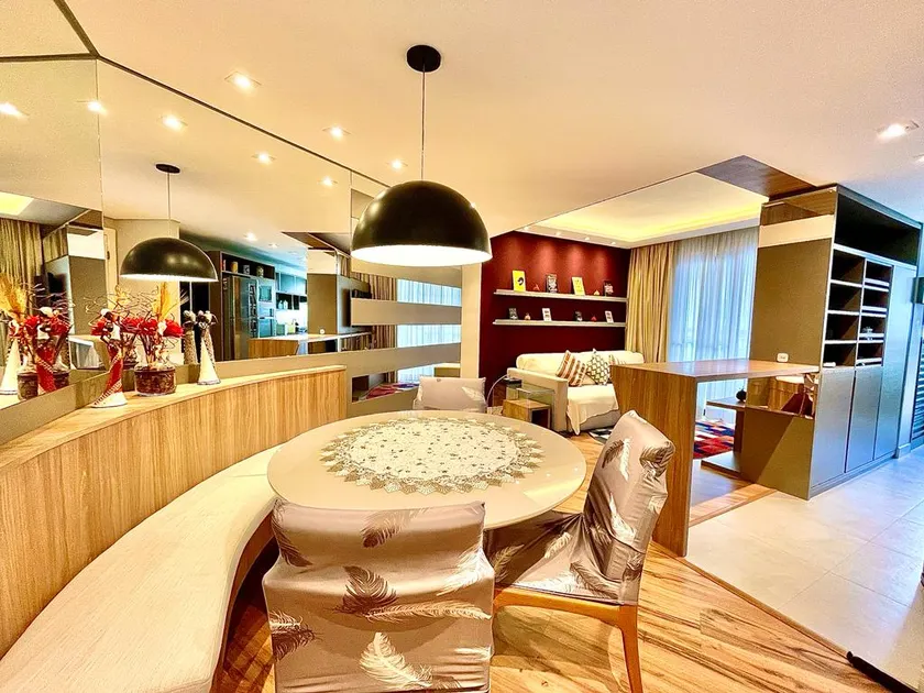 SPLENDID, apartment with an en-suite bathroom, air-conditioning, and a garage! - Image 1