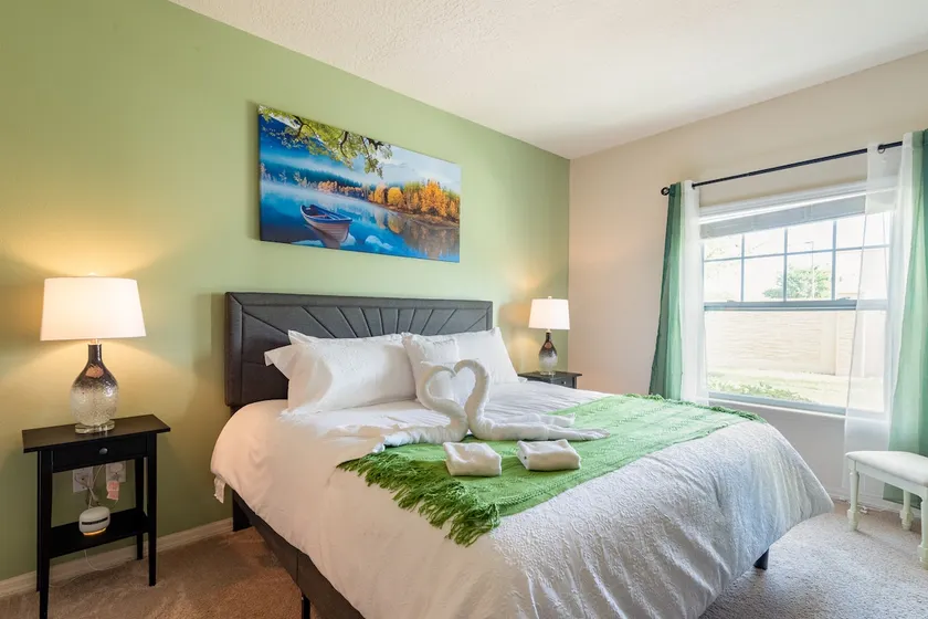 New 5 STAR Location 10 - 15 mins from Disney; sleeps 8! - Image 1