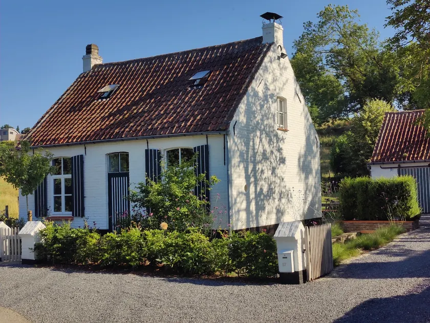 House on the waterfront (10p.) - Image 1