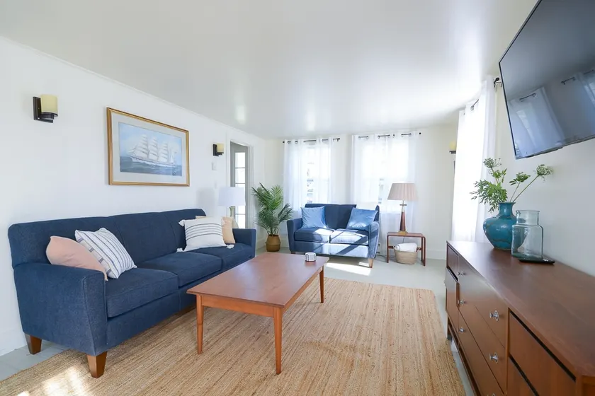 Fully Updated Airy Historic Home in West Rockport - Image 1