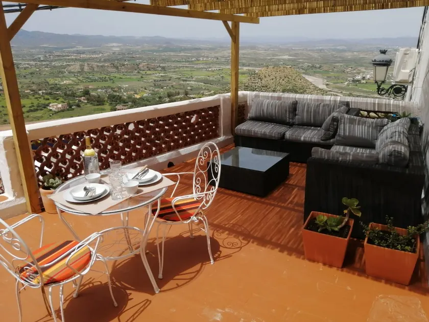 MIRAMELINDO Charming apartment with views - Image 1