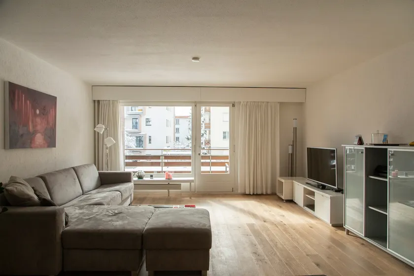 Large, very nice & central 2.5 room apartment - Image 1