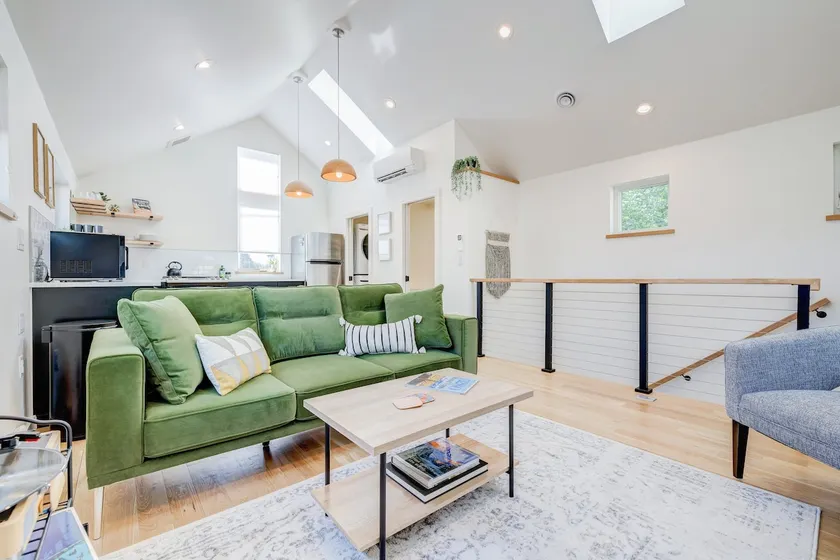 Stylish 2BR Guesthouse - Berkeley - Image 1