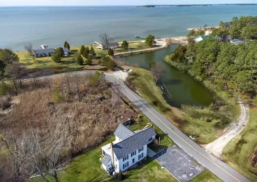 Chesapeake Farmhouse · Beach & Pier Access - Image 1