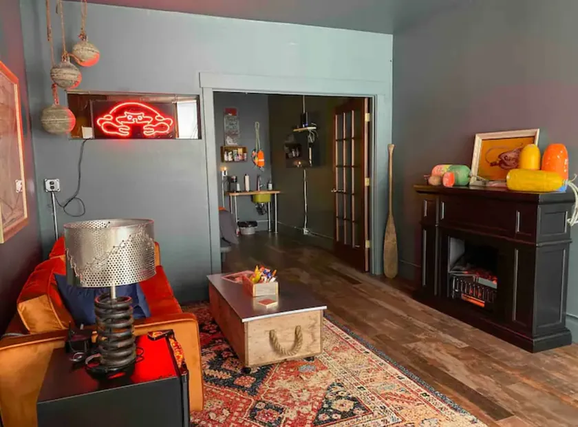 CLOUD 254-Astoria Downtown Guest Suite - Image 1