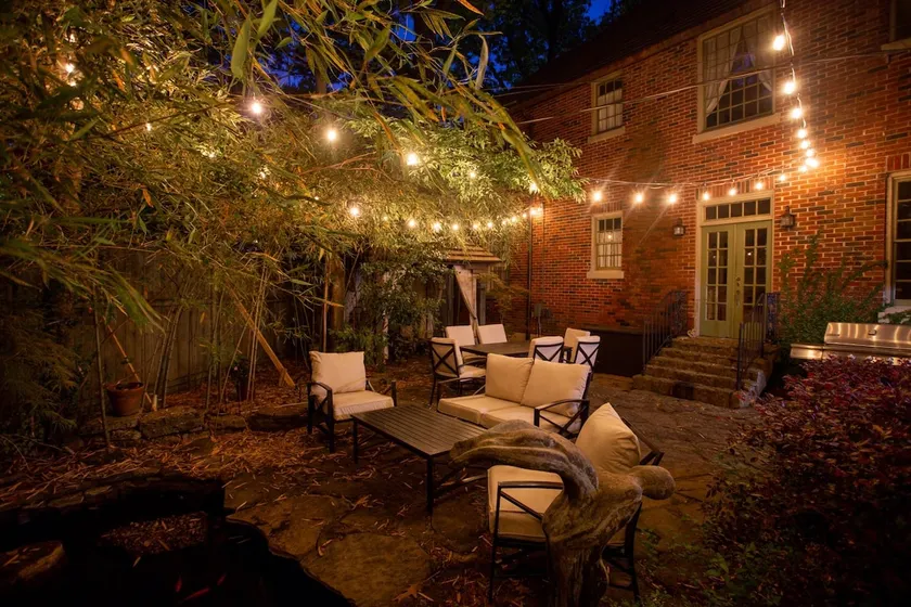 “Laurel”-Light-filled apt.-Belhaven-Q/2 Twin-for 4 - Image 1