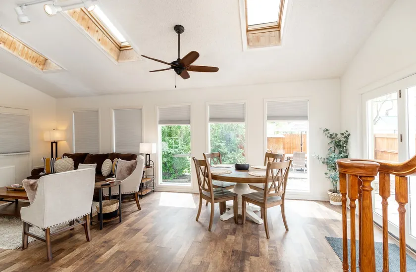 Refreshed downtown home. Easy walk to Main St! - Image 1
