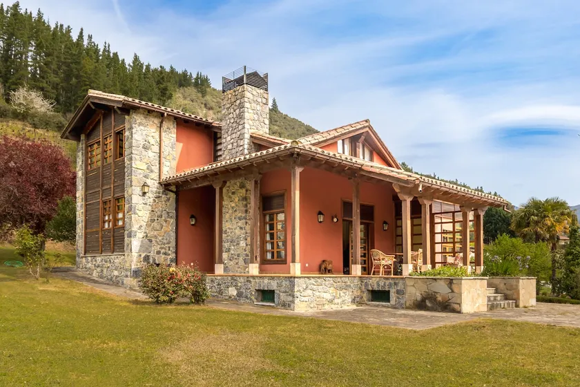 Exclusivo Chalet en Potes - Image 1
